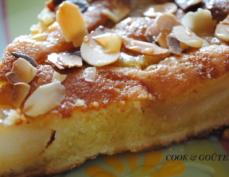 Tarte amandine aux poires caramèlisées à la vanille