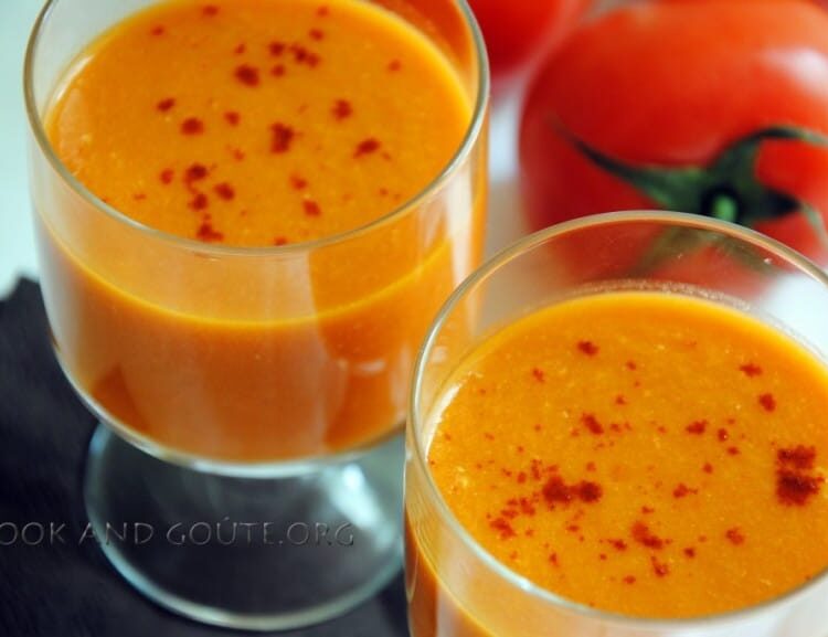 Soupe froide de tomate, au yaourt au citron