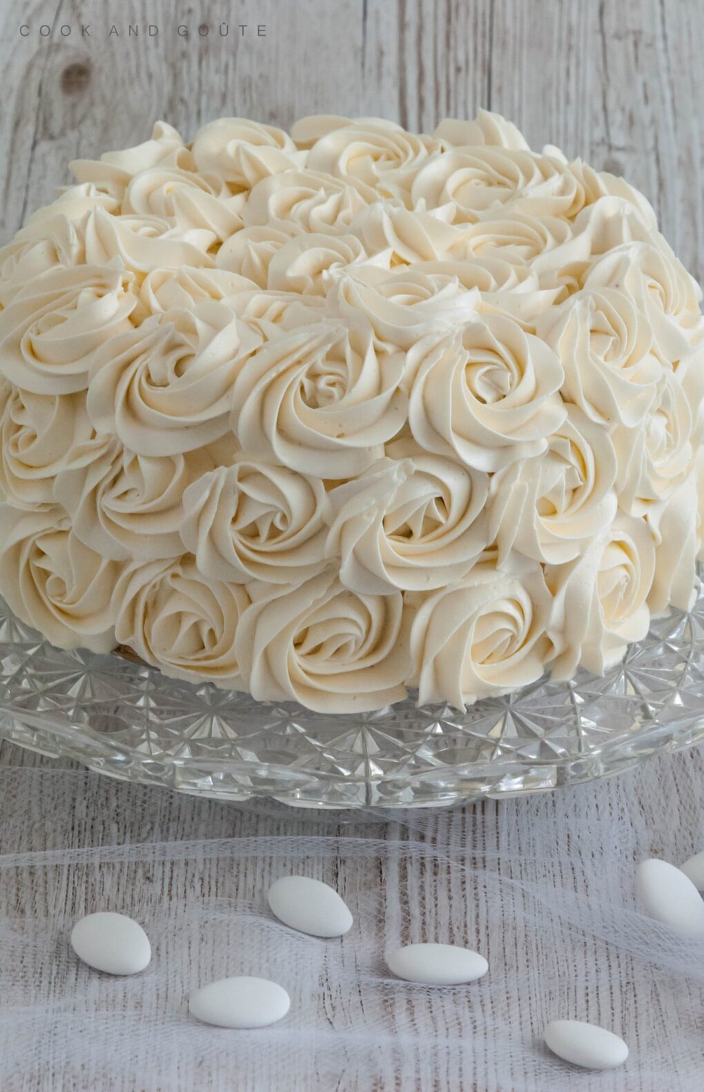 rose cake