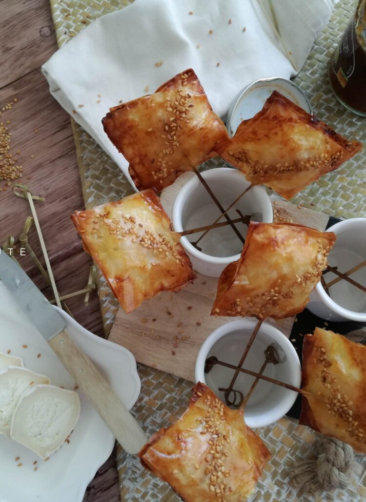 Sucettes croustillantes au chèvre et miel