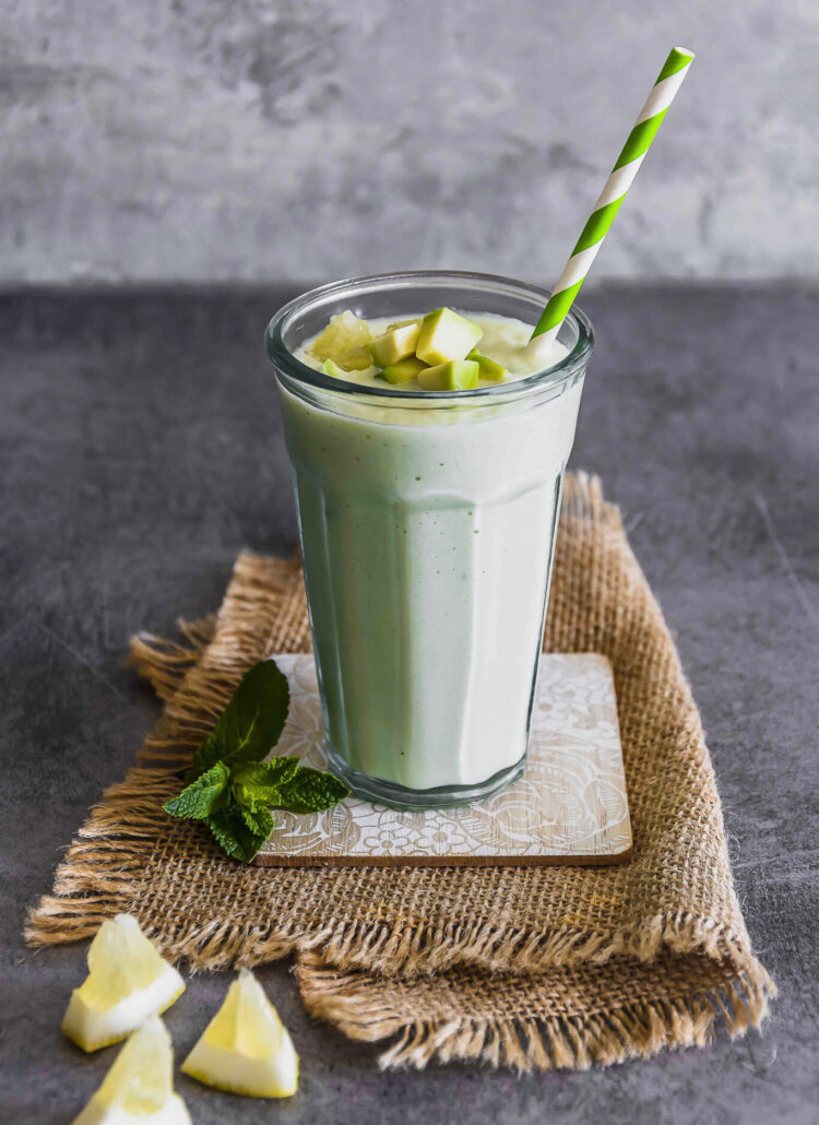 Citronnade à l’avocat et menthe