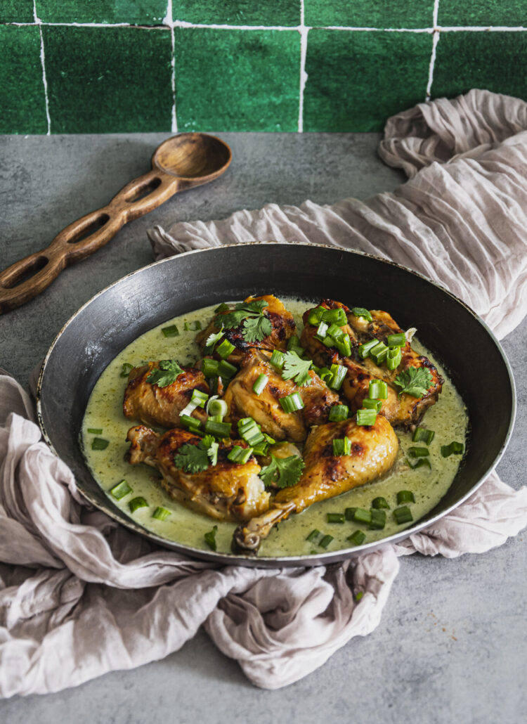 Poulet doré au curry vert
